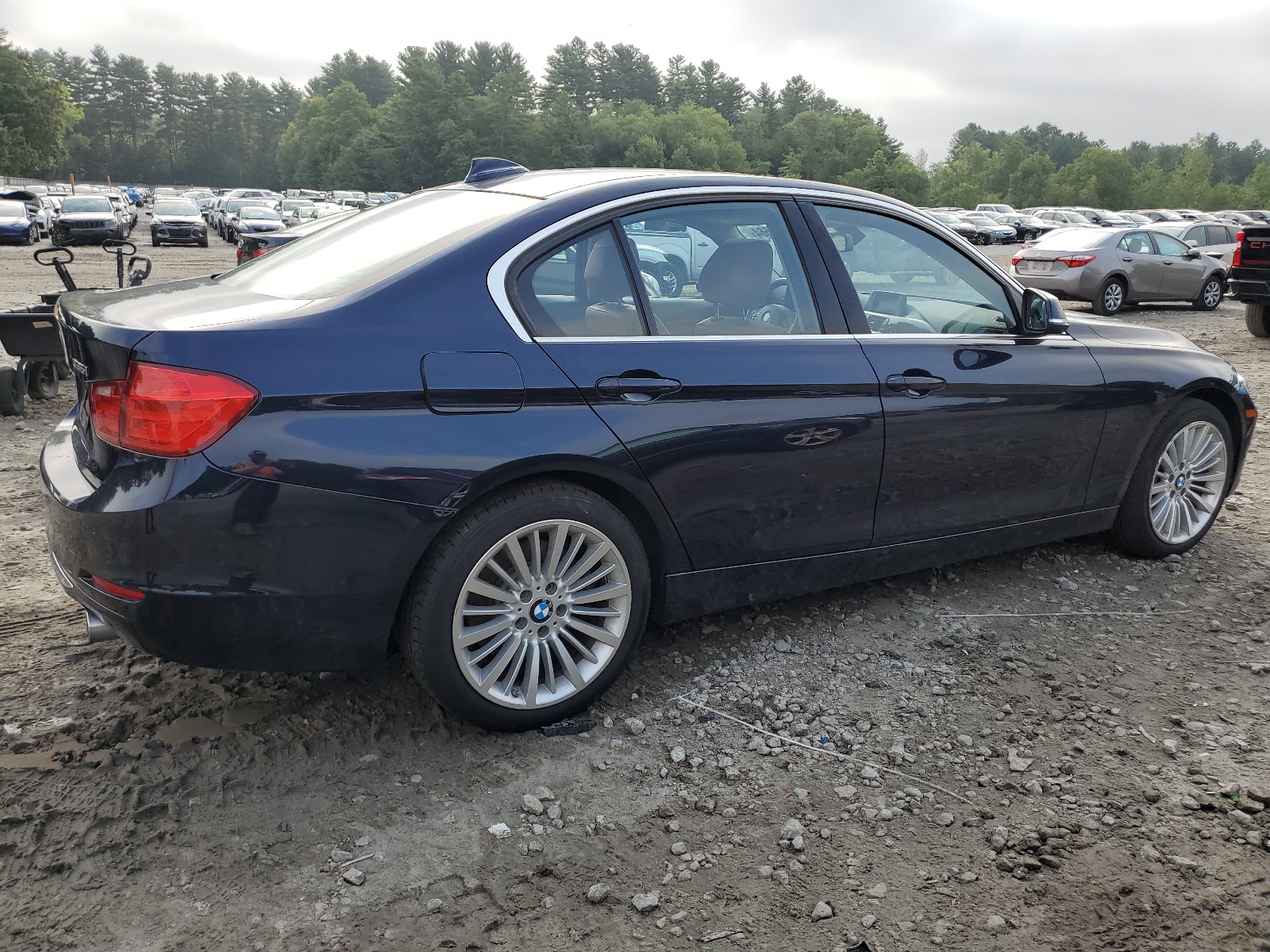 2014 BMW 335 Xi vin: WBA3B9G50ENR92306