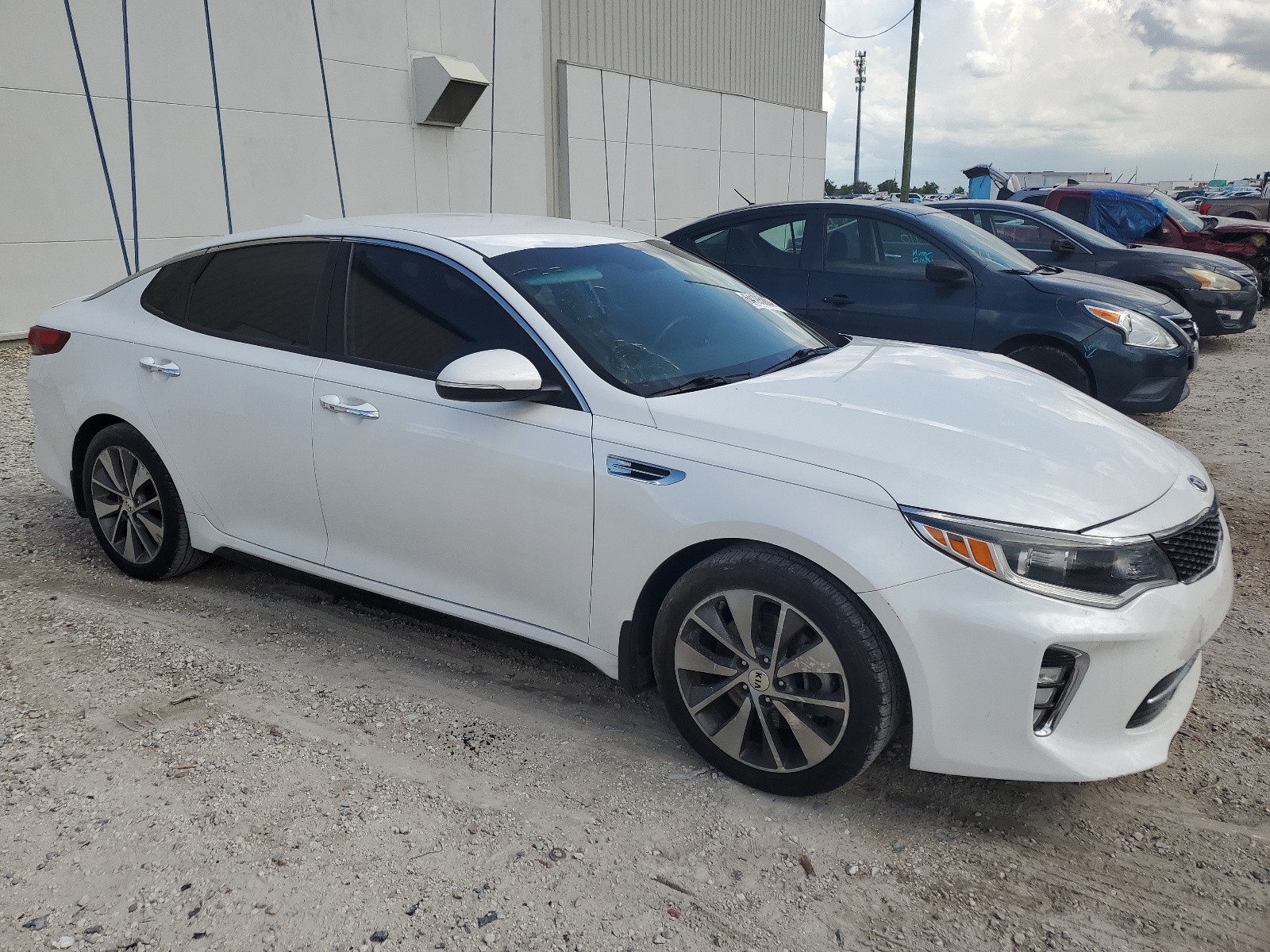 2018 Kia Optima Lx vin: 5XXGT4L36JG252614