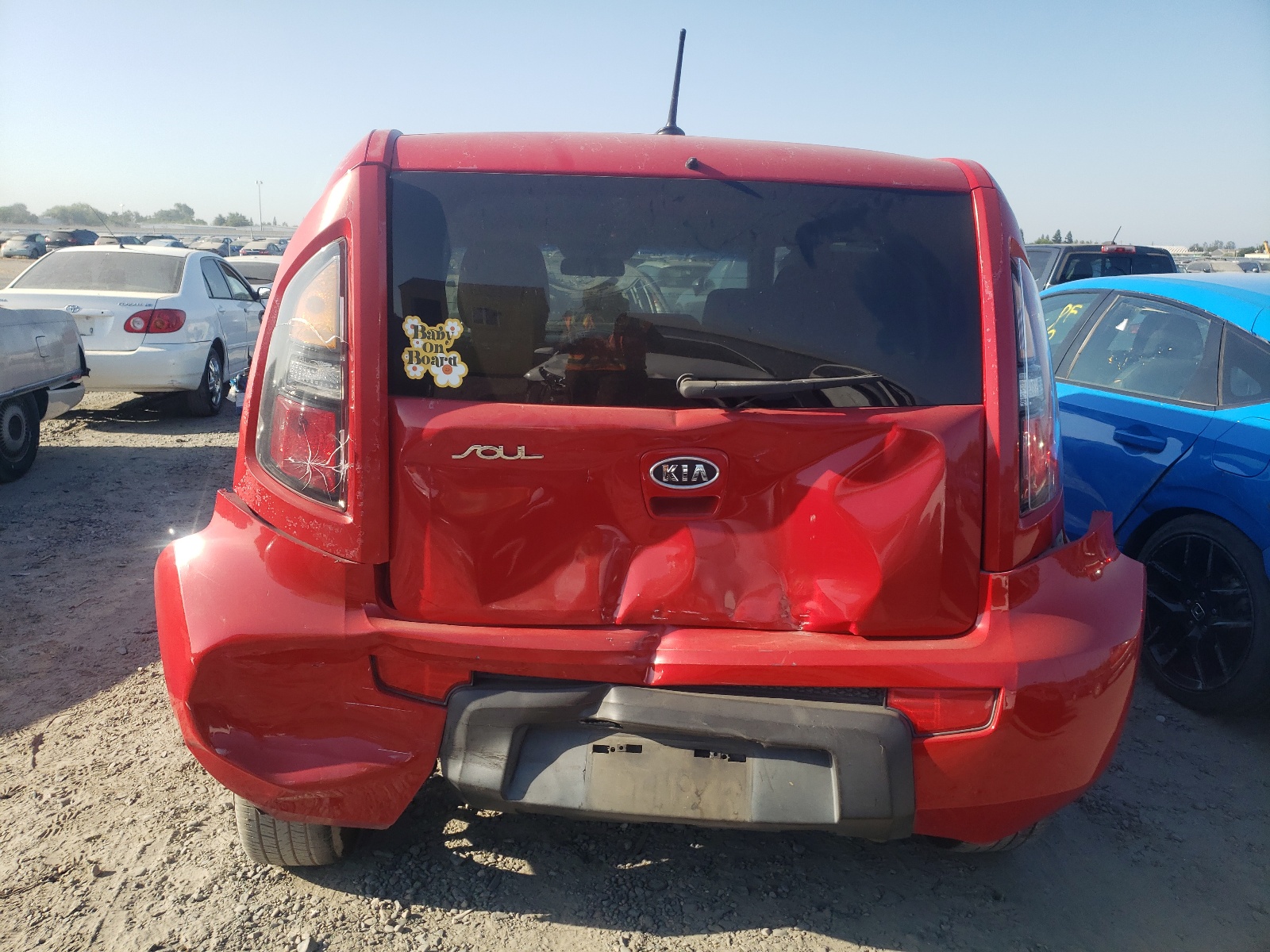 KNDJT2A28B7259885 2011 Kia Soul +