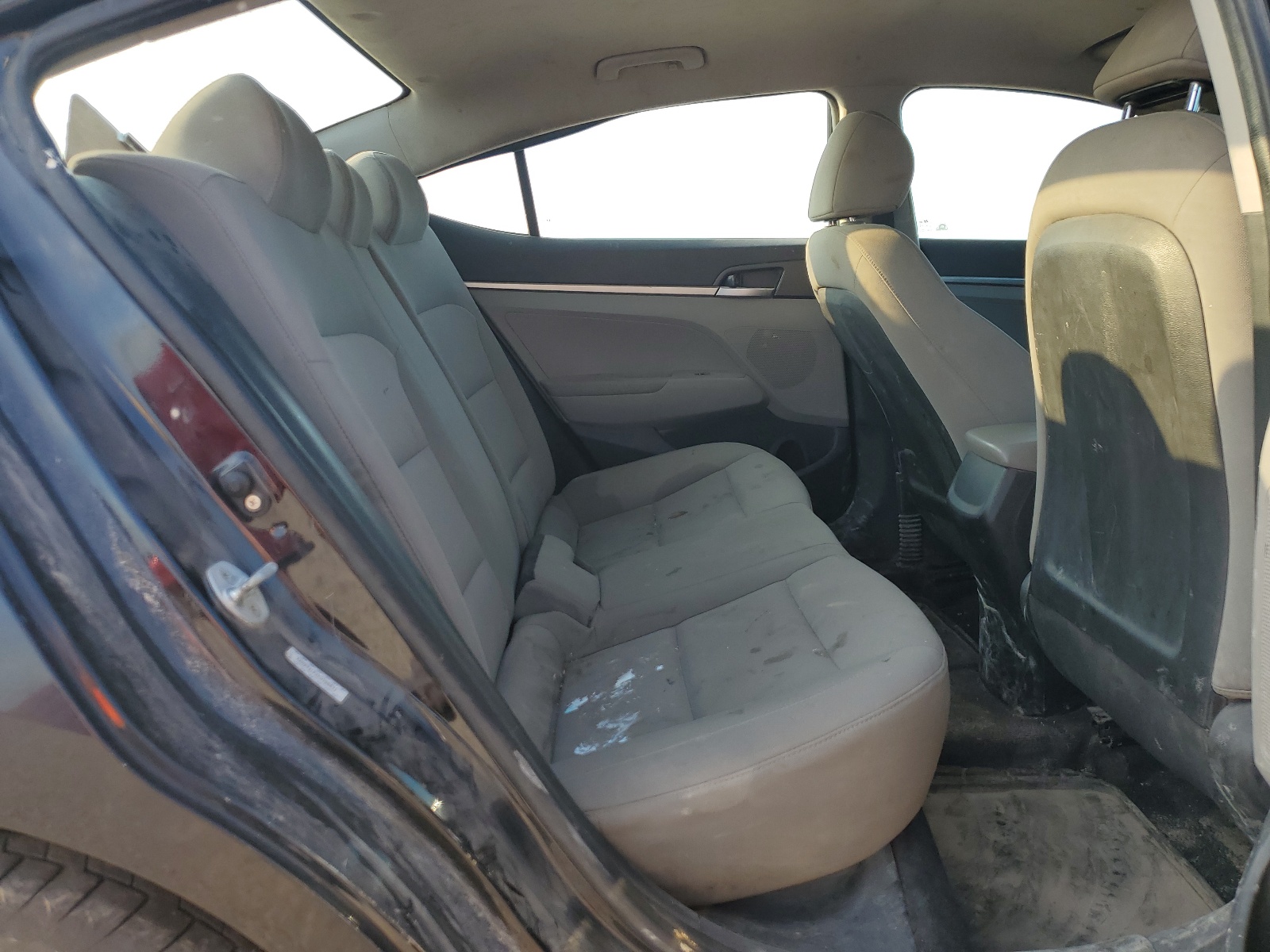 KMHD74LFXKU786871 2019 Hyundai Elantra Se