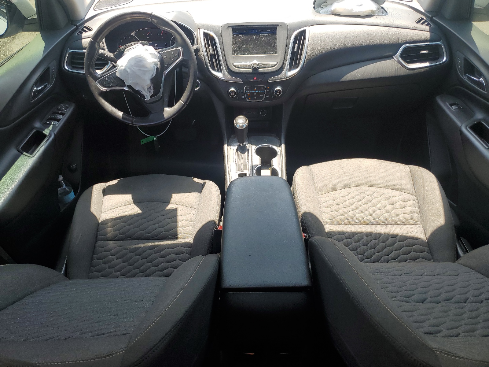 2GNAXKEV2K6257145 2019 Chevrolet Equinox Lt