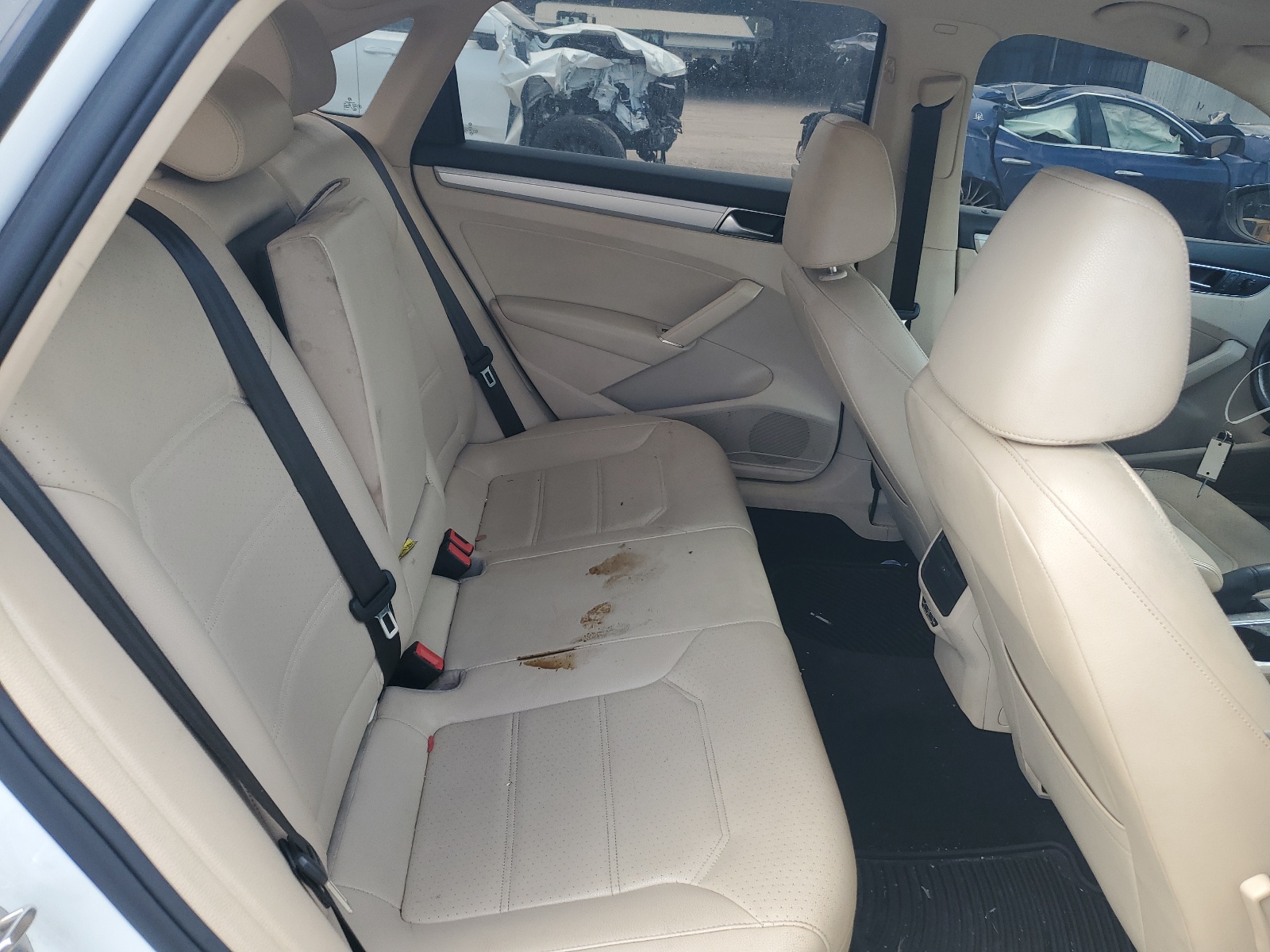 1VWLA7A36KC001700 2019 Volkswagen Passat Wolfsburg