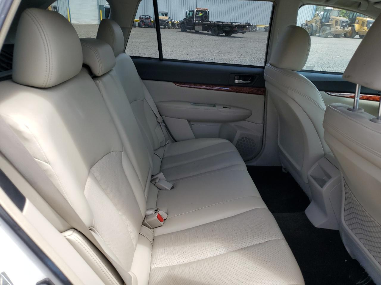 2011 Subaru Outback 3.6R Limited VIN: 4S4BRDKCXB2426598 Lot: 61160654