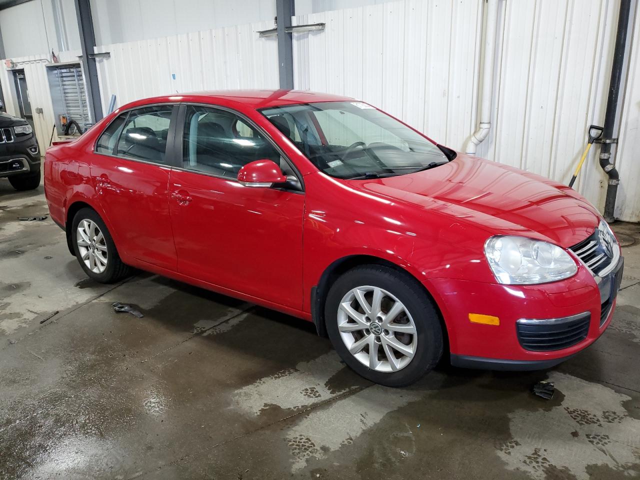 2010 Volkswagen Jetta - Image 4