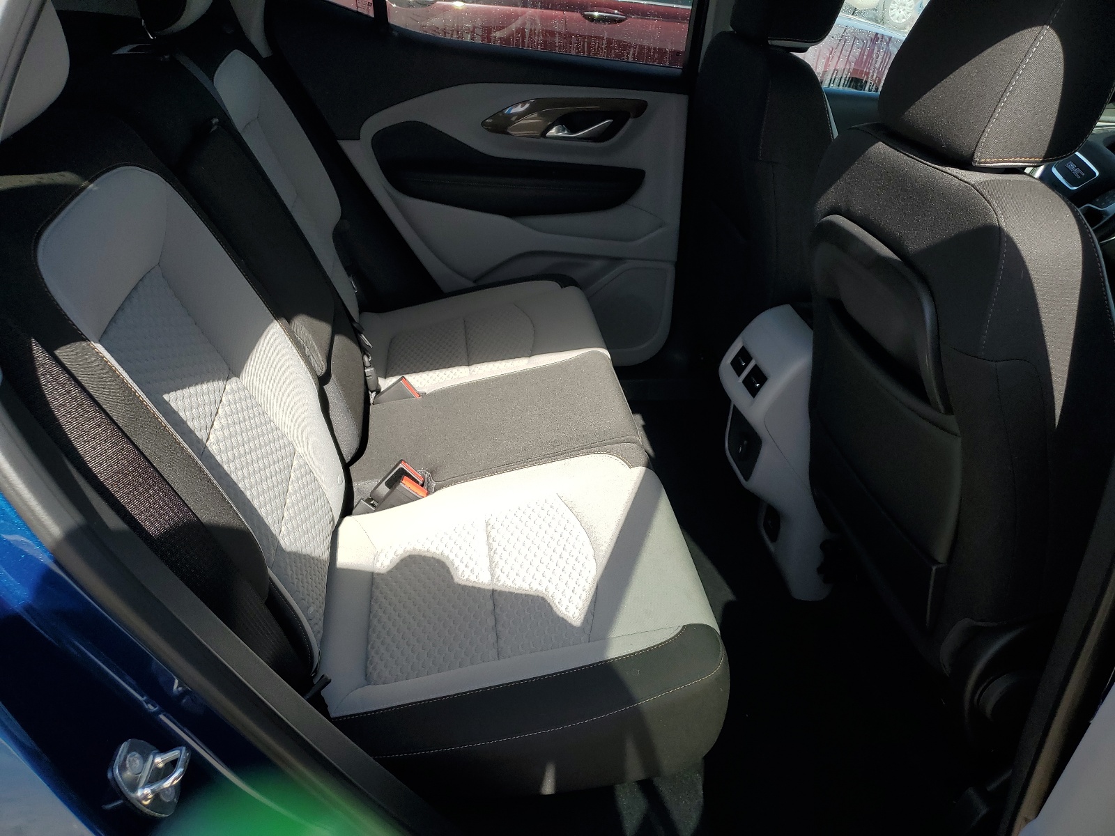 3GKALMEV6KL329318 2019 GMC Terrain Sle