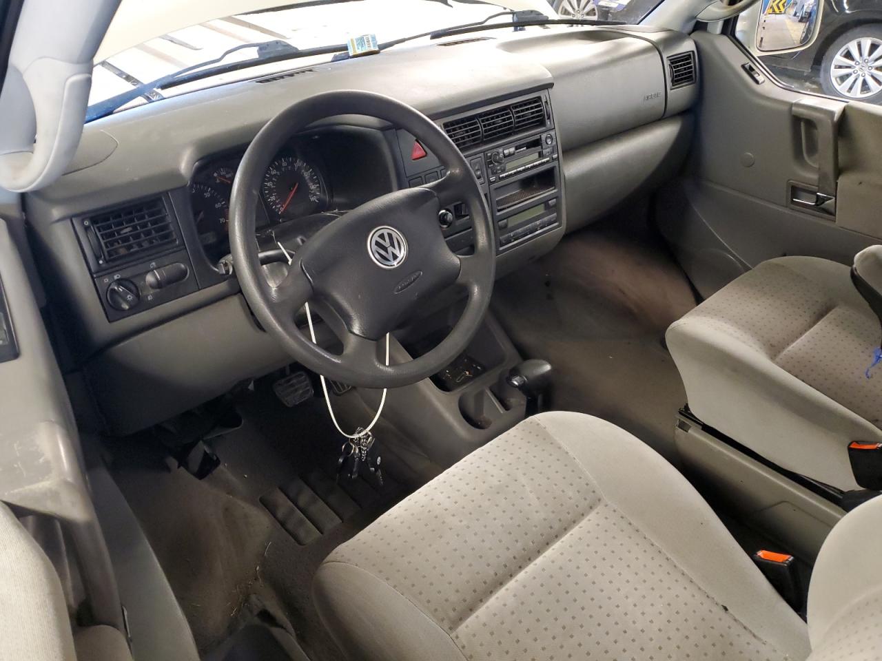 2002 Volkswagen Eurovan Gls VIN: WV2KB47012H028119 Lot: 62910444