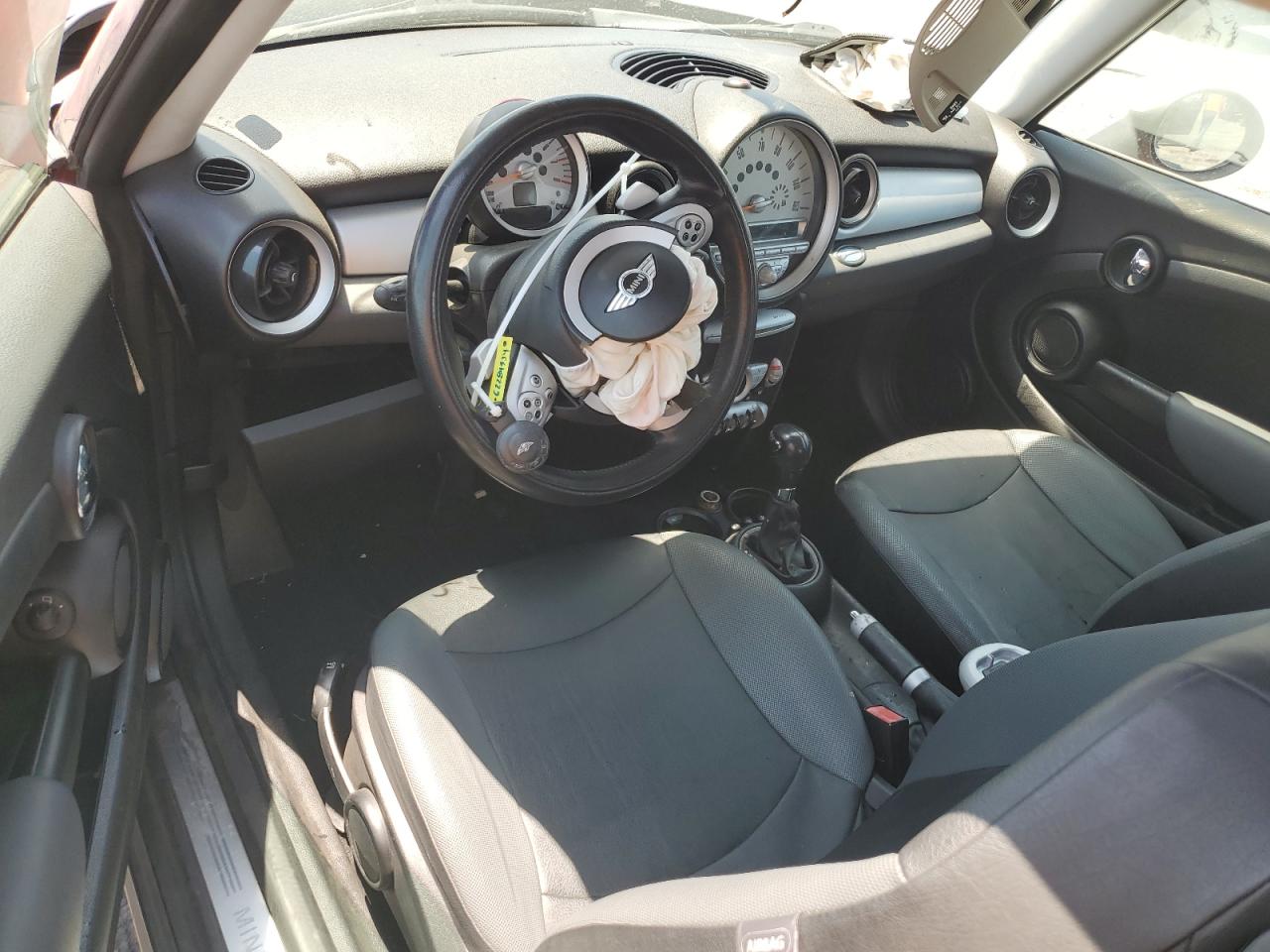 2007 Mini Cooper VIN: WMWMF33567TT57830 Lot: 62284934