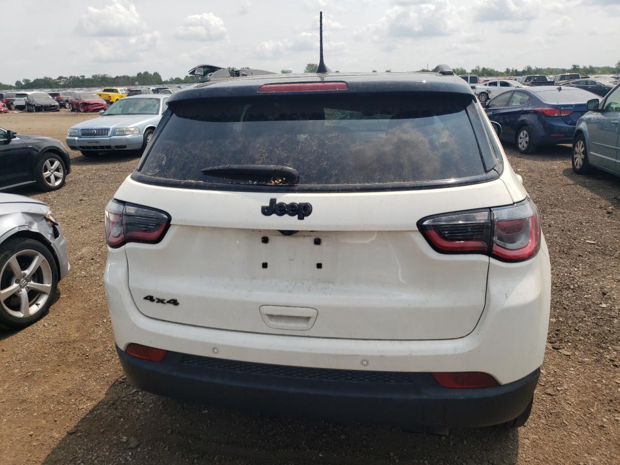 3C4NJDCBXKT670023 2019 Jeep Compass Limited