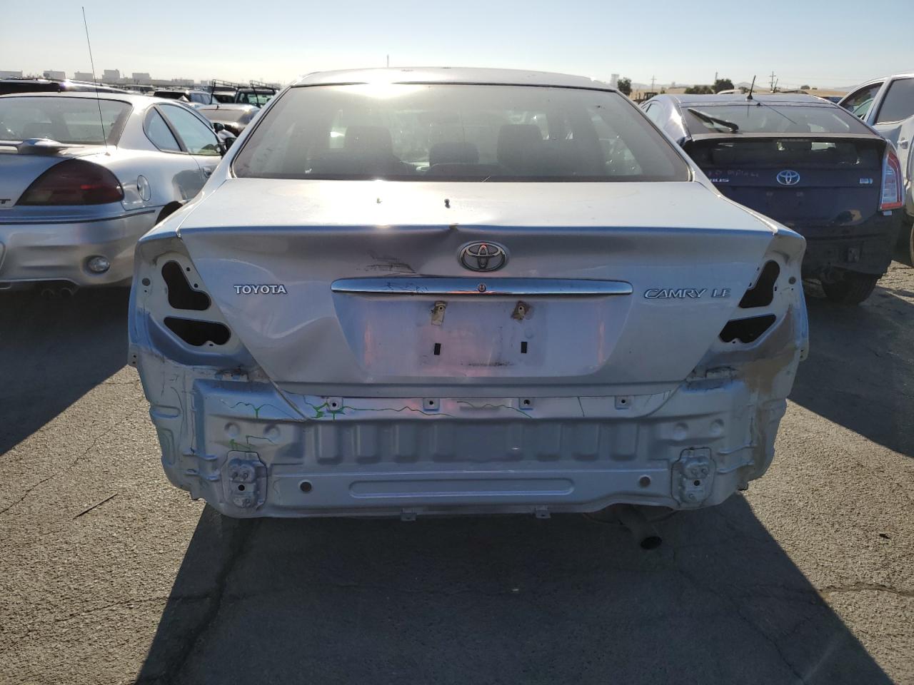 2005 Toyota Camry Le VIN: 4T1BE32K15U526806 Lot: 61284734