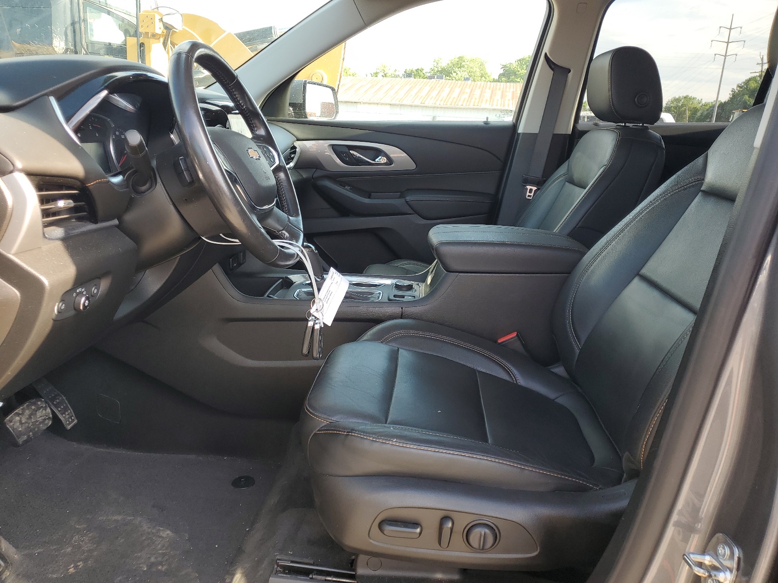 1GNERHKW8KJ317282 2019 Chevrolet Traverse Lt