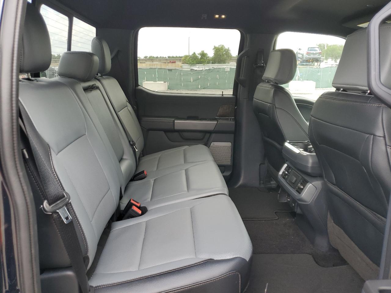 2022 Ford F150 Lightning Pro VIN: 1FTVW1EL0NWG15181 Lot: 64876124