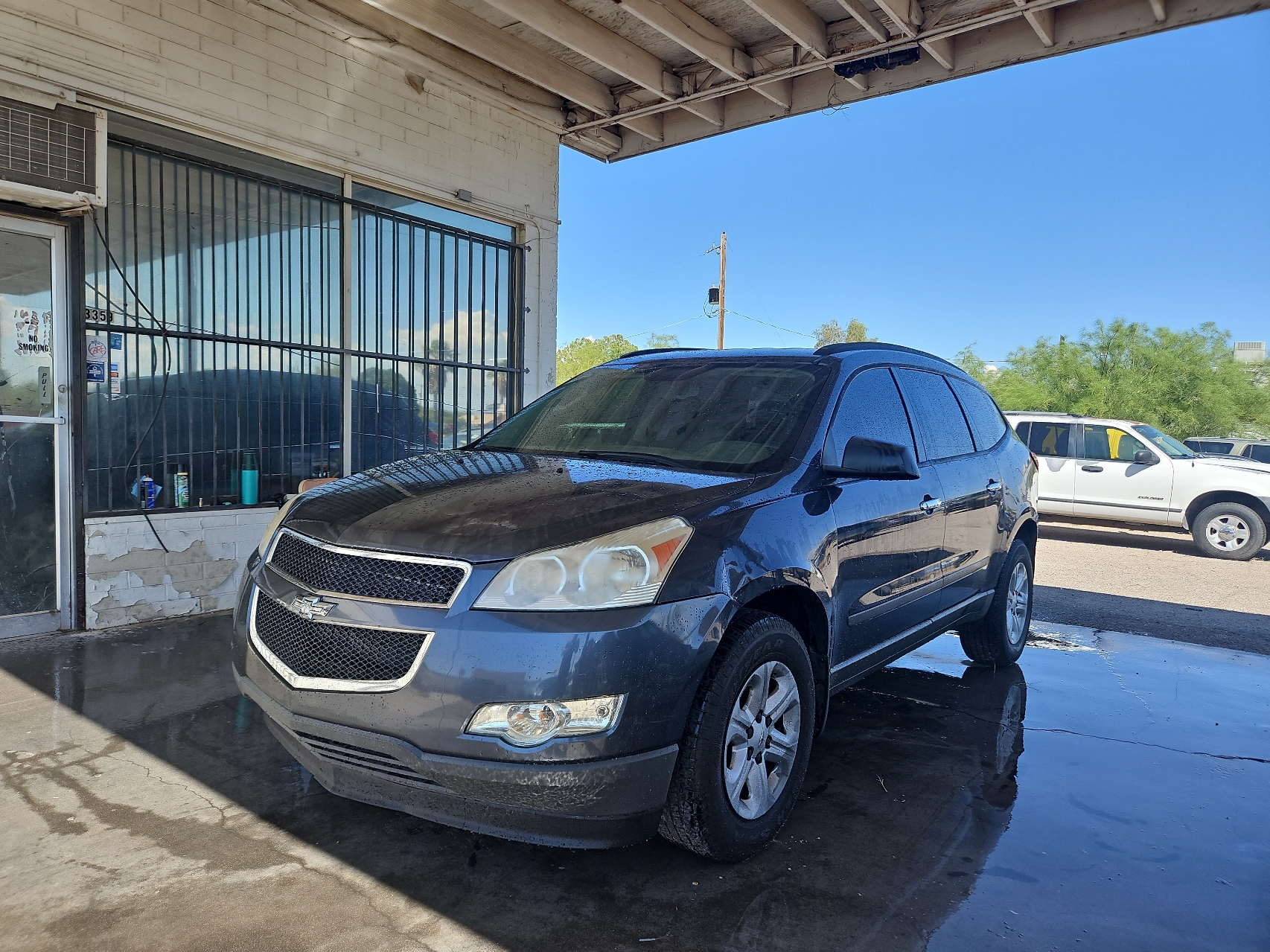 2012 Chevrolet Traverse Ls vin: 1GNKREED2CJ399247