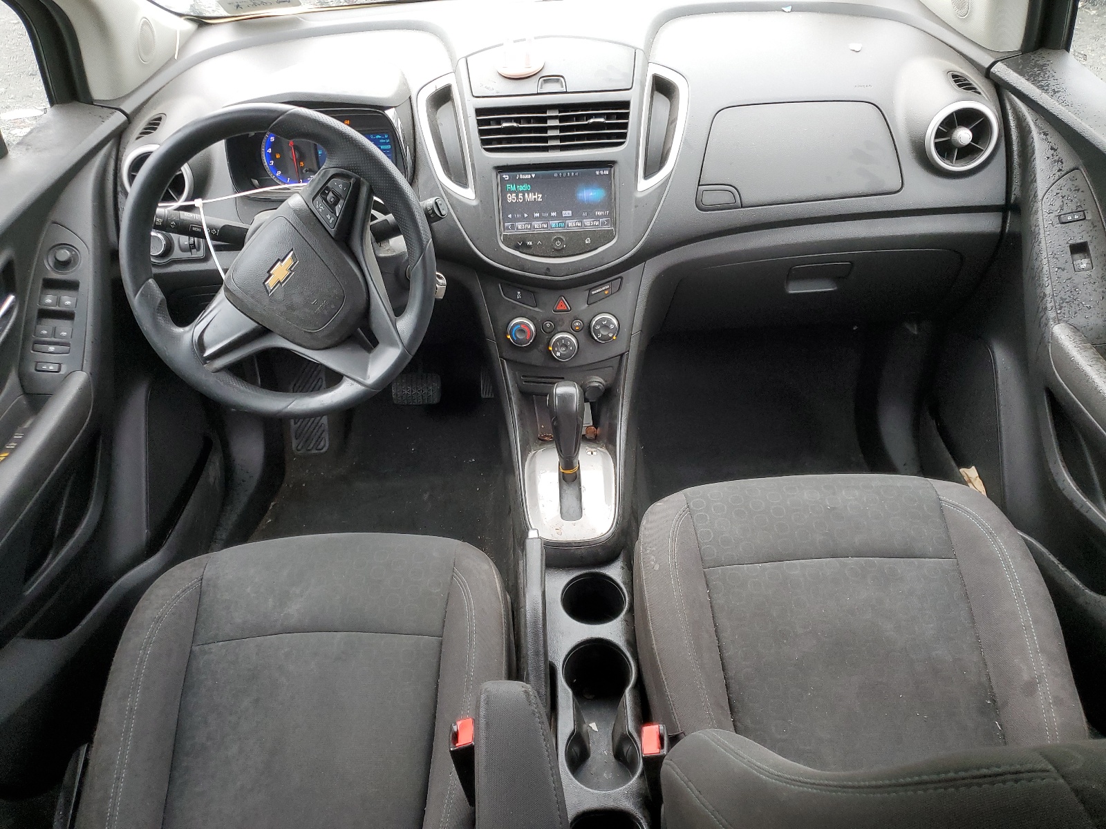 KL7CJKSB4GB752235 2016 Chevrolet Trax Ls