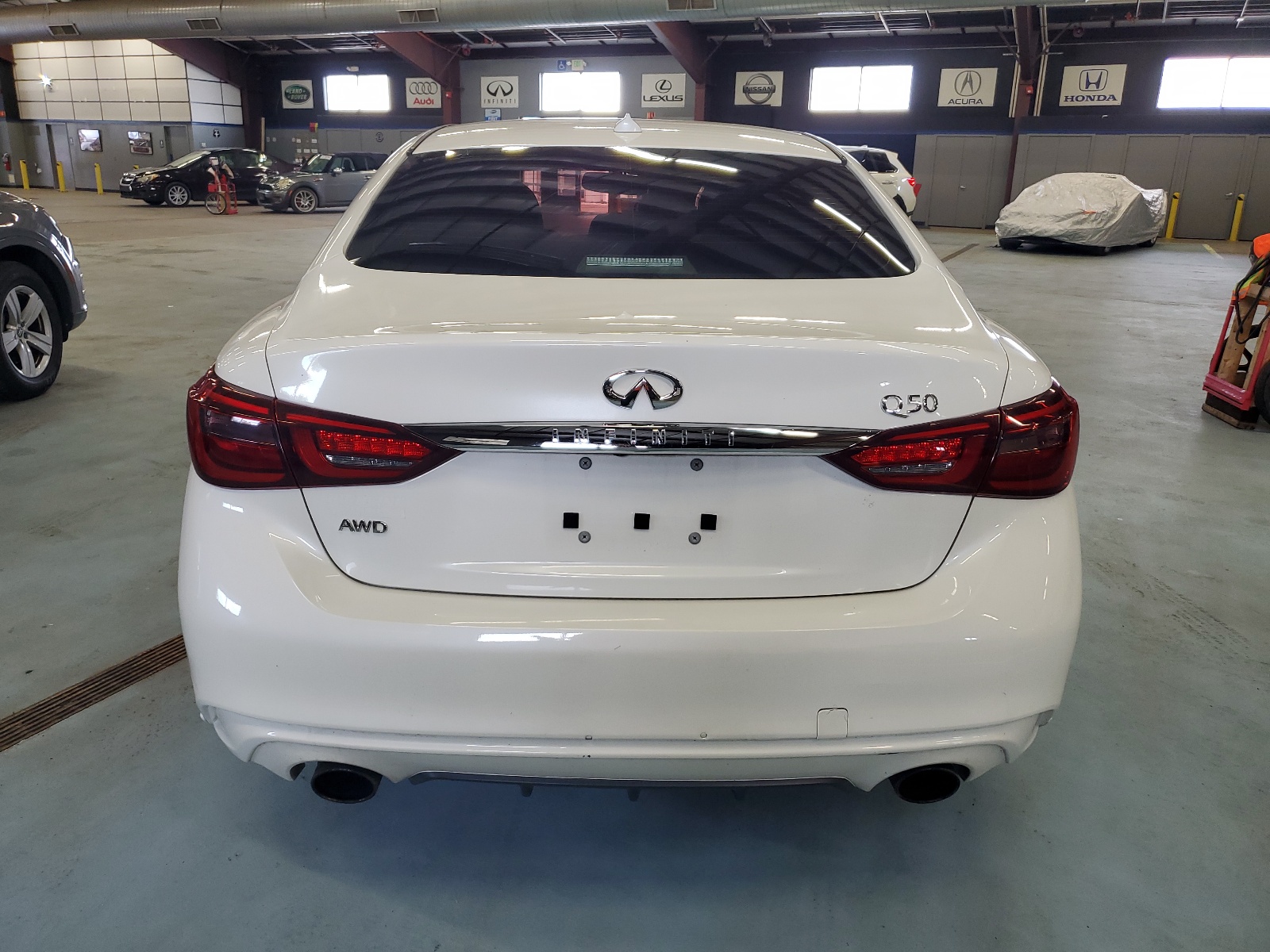 2018 Infiniti Q50 Luxe vin: JN1EV7AR1JM431666