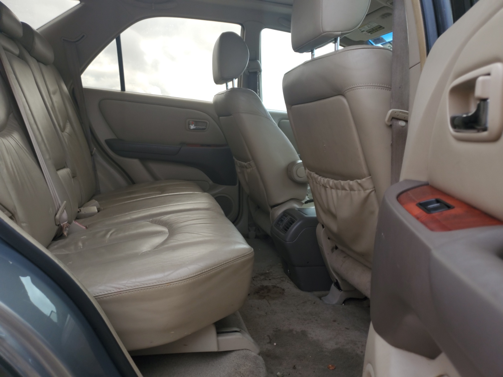 JTJGF10U820129240 2002 Lexus Rx 300