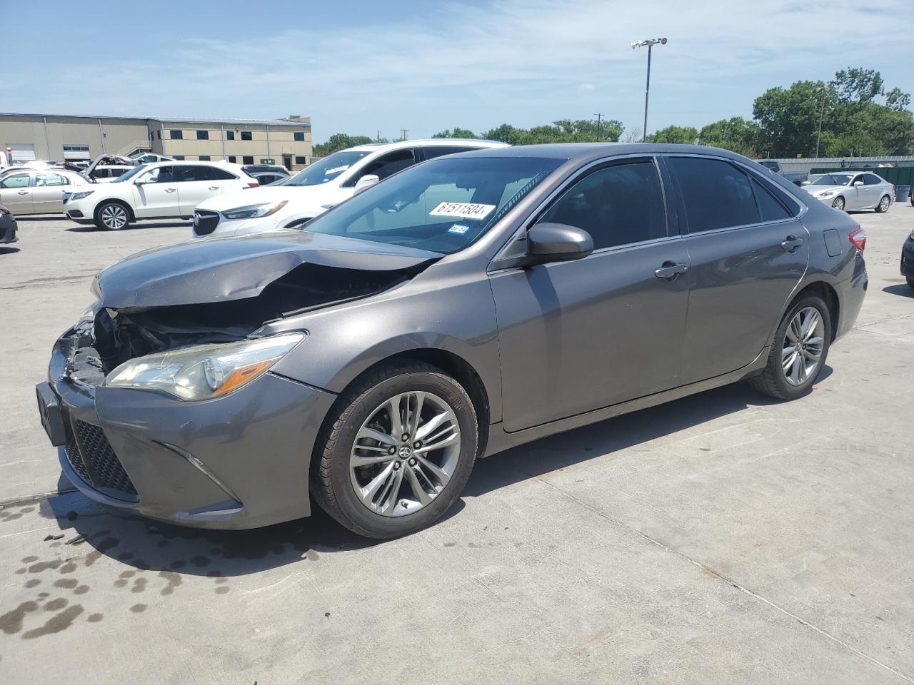 4T1BF1FK2HU729607 2017 TOYOTA CAMRY - Image 1