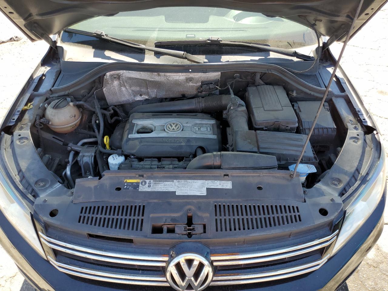 WVGAV7AX5FW592491 2015 Volkswagen Tiguan S