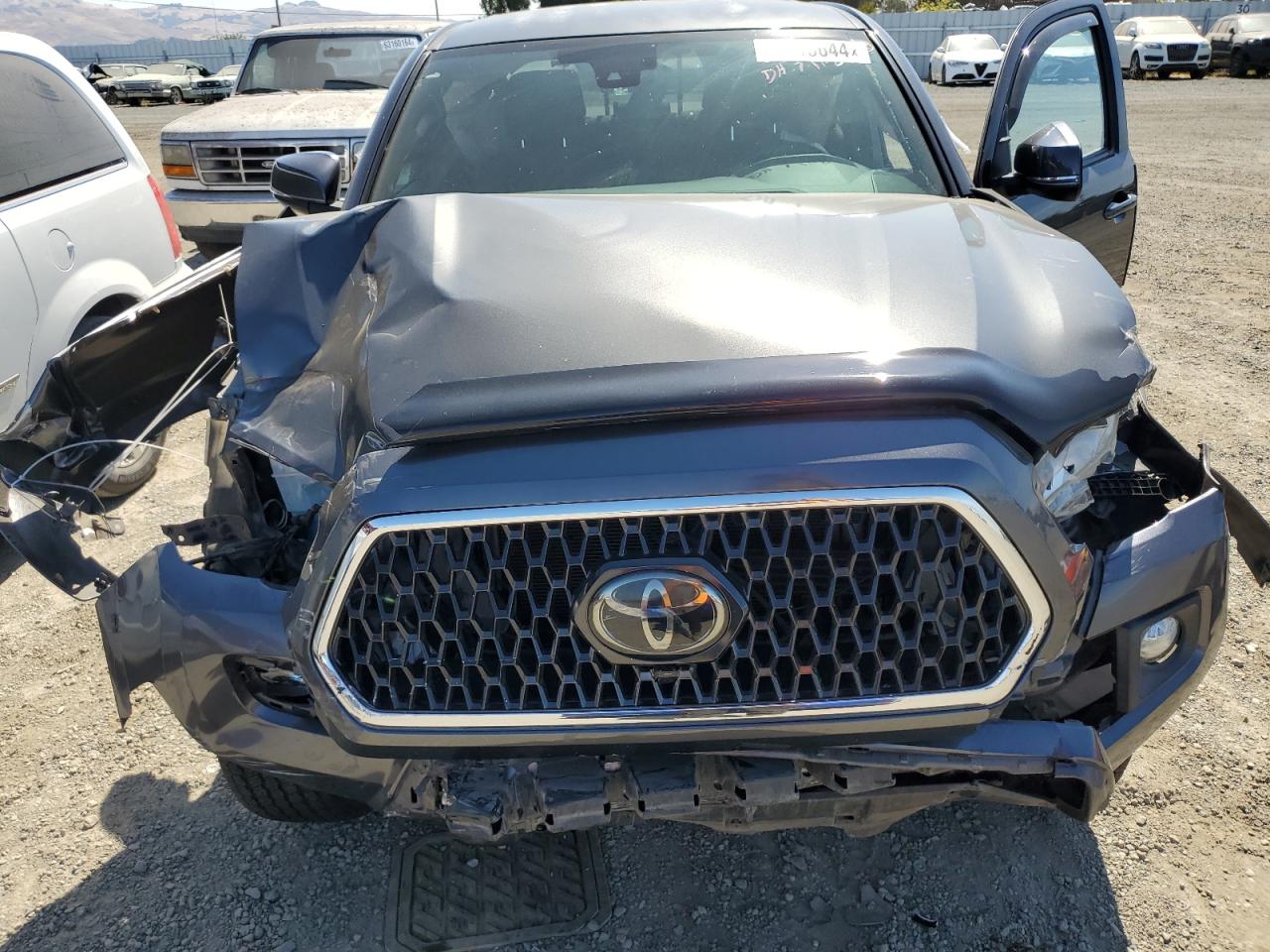 2018 Toyota Tacoma Double Cab VIN: 3TMCZ5AN7JM124808 Lot: 63213644