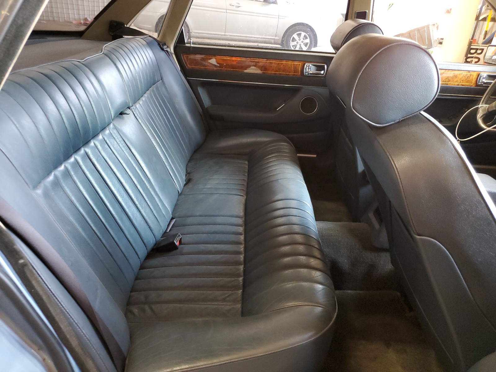 SAJHV1640JC528773 1988 Jaguar Xj6