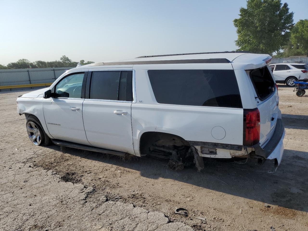 1GNSKHKC7JR129589 2018 CHEVROLET SUBURBAN - Image 2