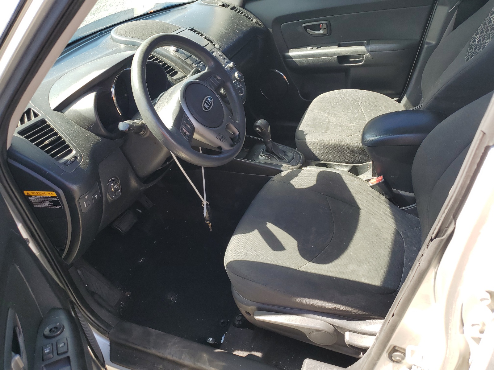 KNDJT2A21B7324513 2011 Kia Soul +