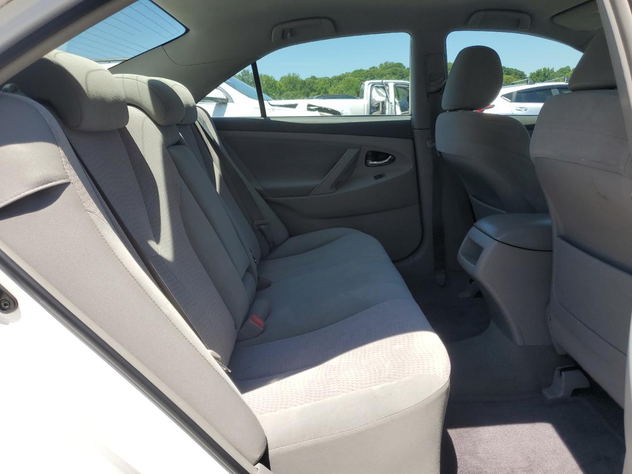 2011 Toyota Camry - Image 10