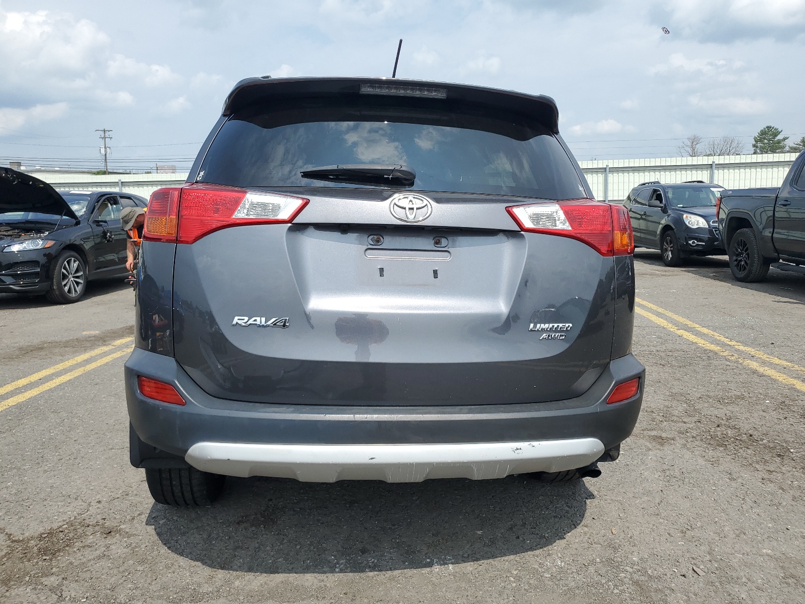 JTMDFREV5FD172213 2015 Toyota Rav4 Limited