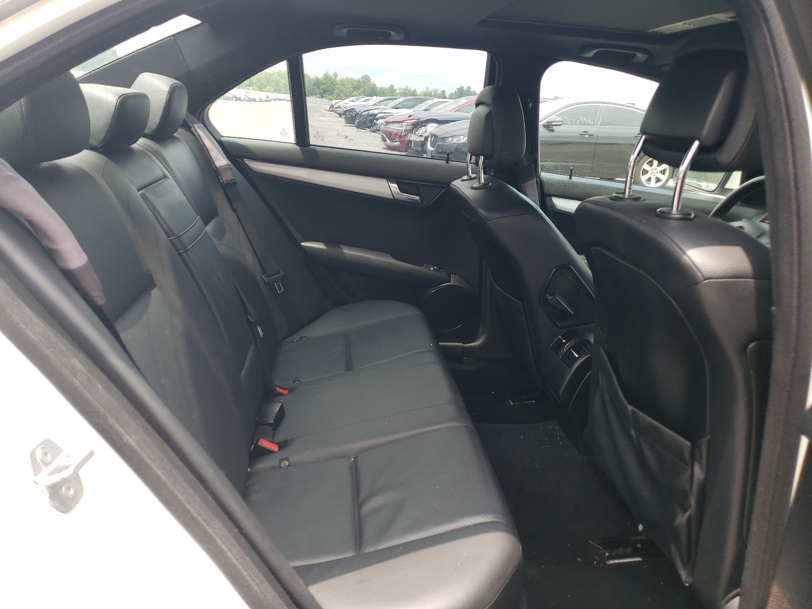 WDDGF81X39R052695 2009 Mercedes-Benz C 300 4Matic