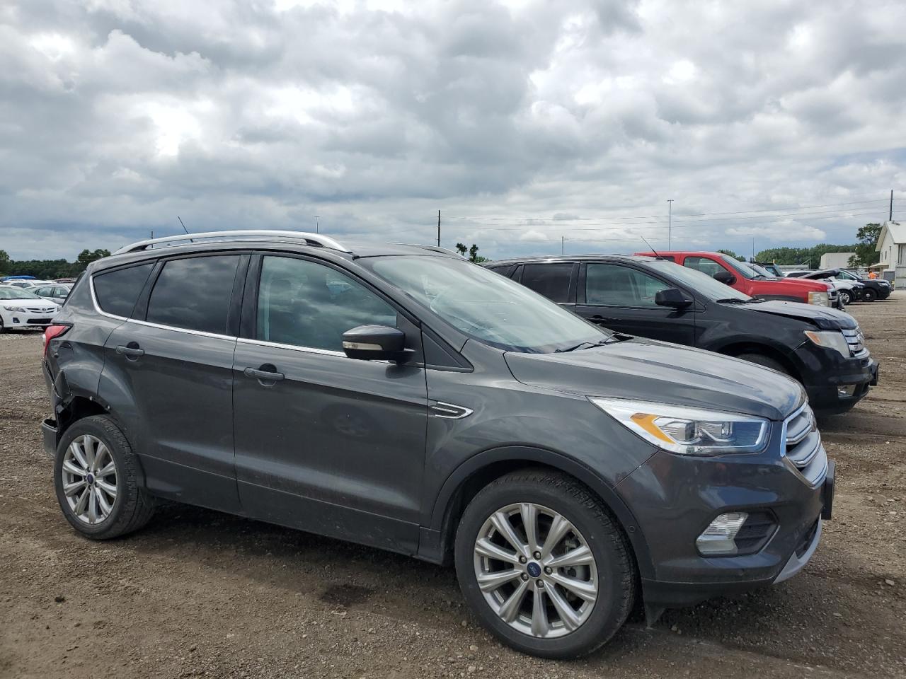 VIN 1FMCU0J90JUB48329 2018 FORD ESCAPE no.4