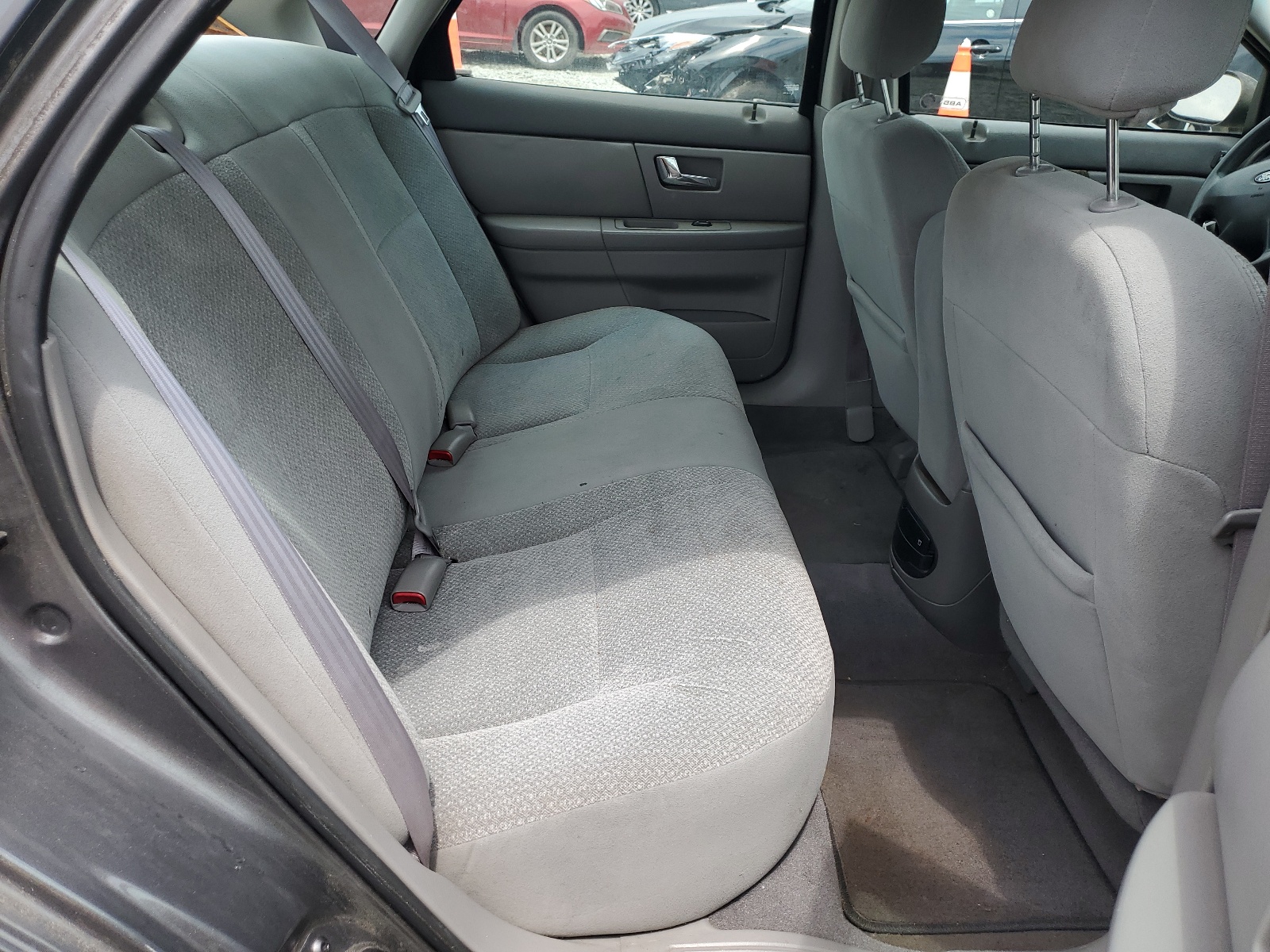 1FAFP52U92A182657 2002 Ford Taurus Lx