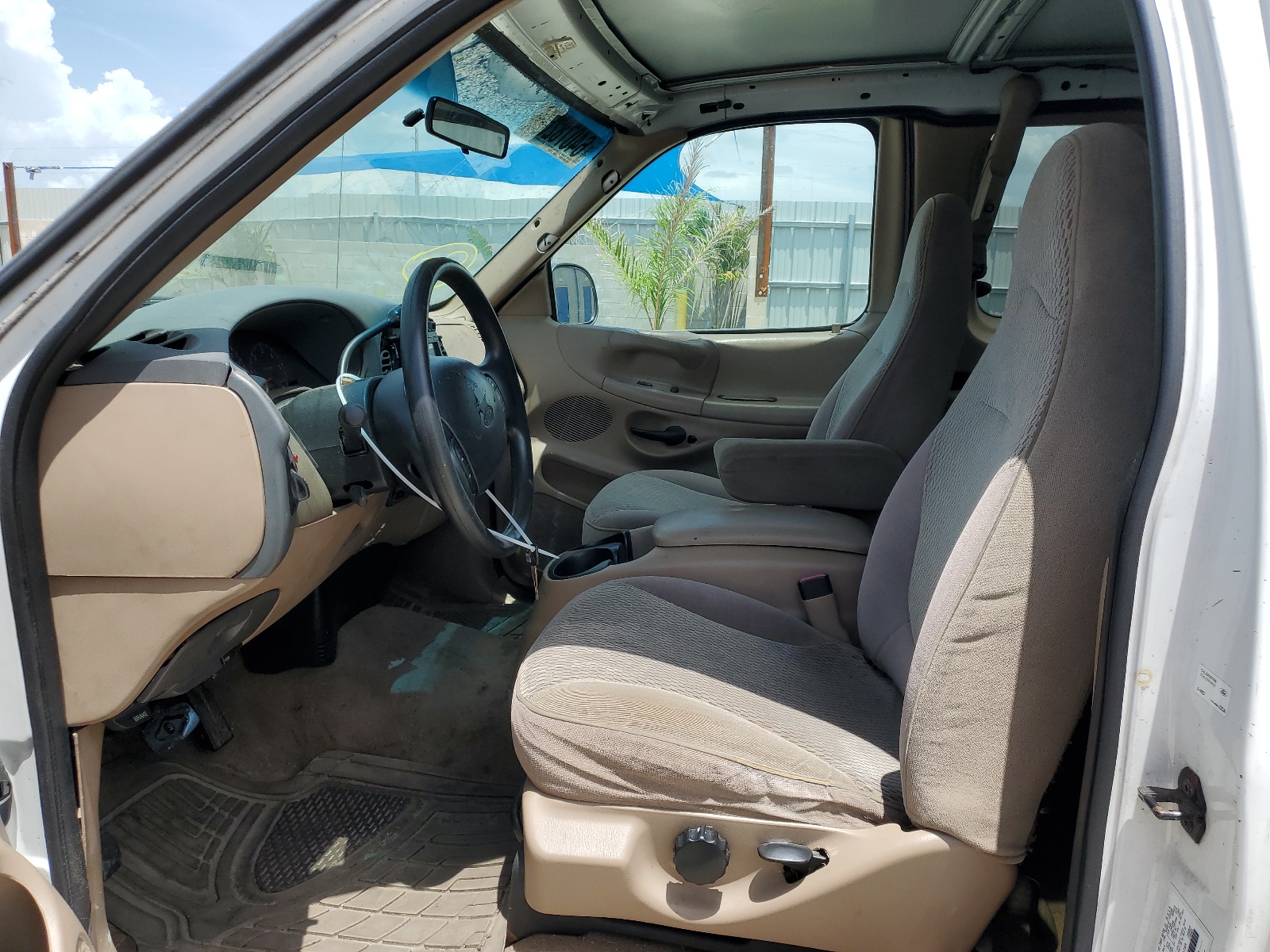 1FTZX0763WKA46755 1998 Ford F150