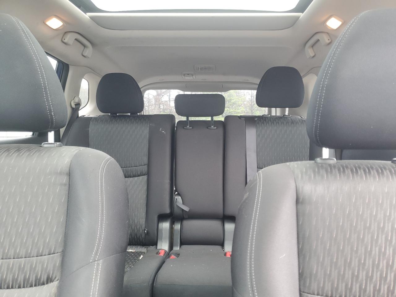 2019 Nissan Rogue S VIN: JN8AT2MV5KW385640 Lot: 62858624