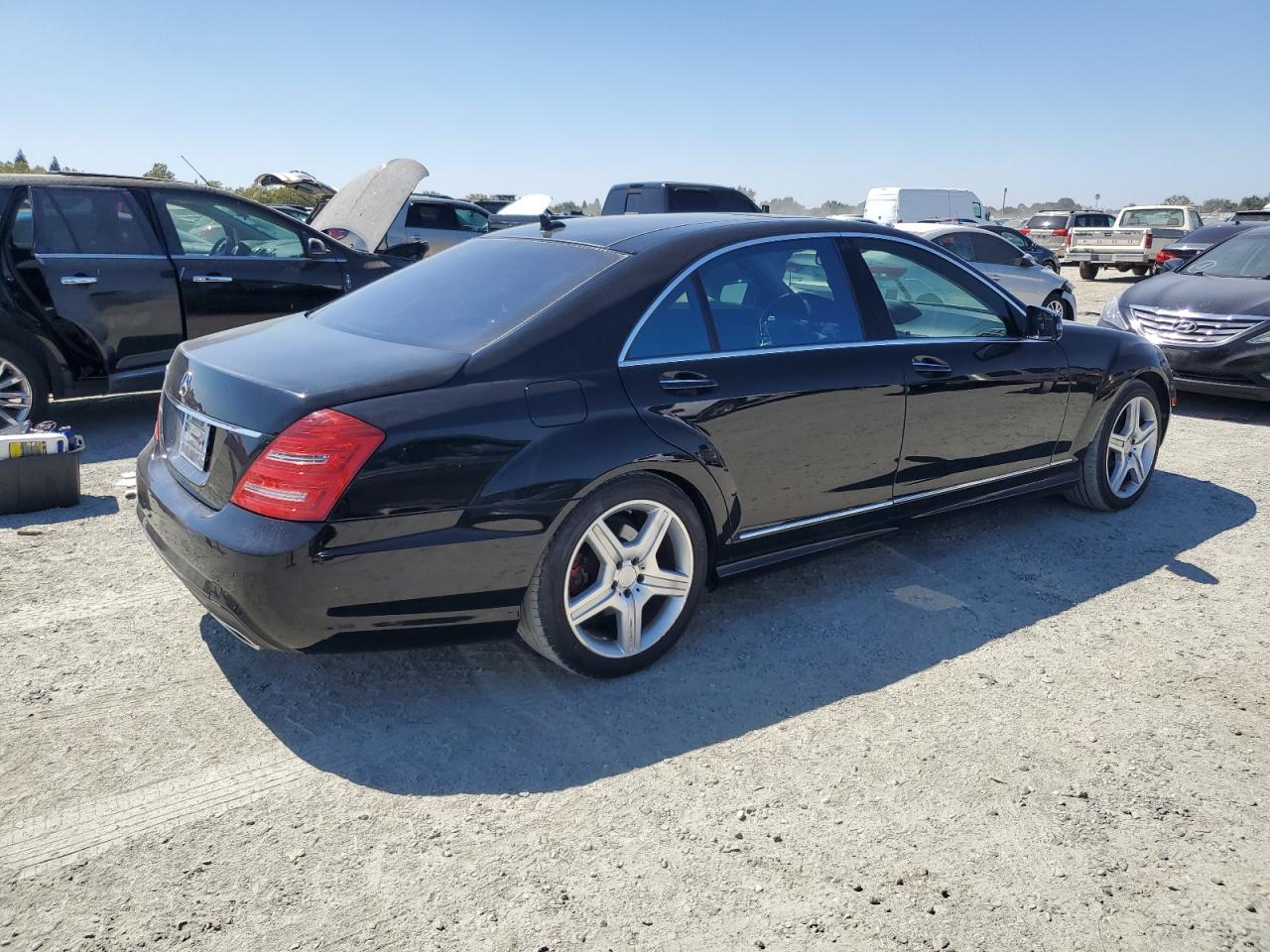 2011 Mercedes-Benz S 550 VIN: WDDNG7BB8BA411822 Lot: 65491994
