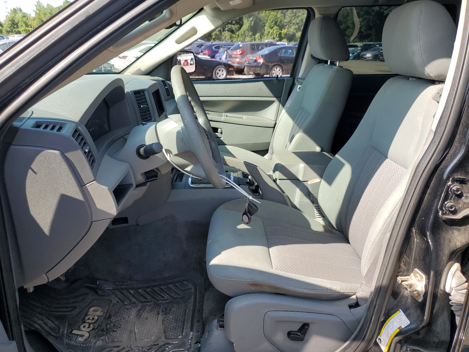 1J4GR48K56C176738 2006 Jeep Grand Cherokee Laredo