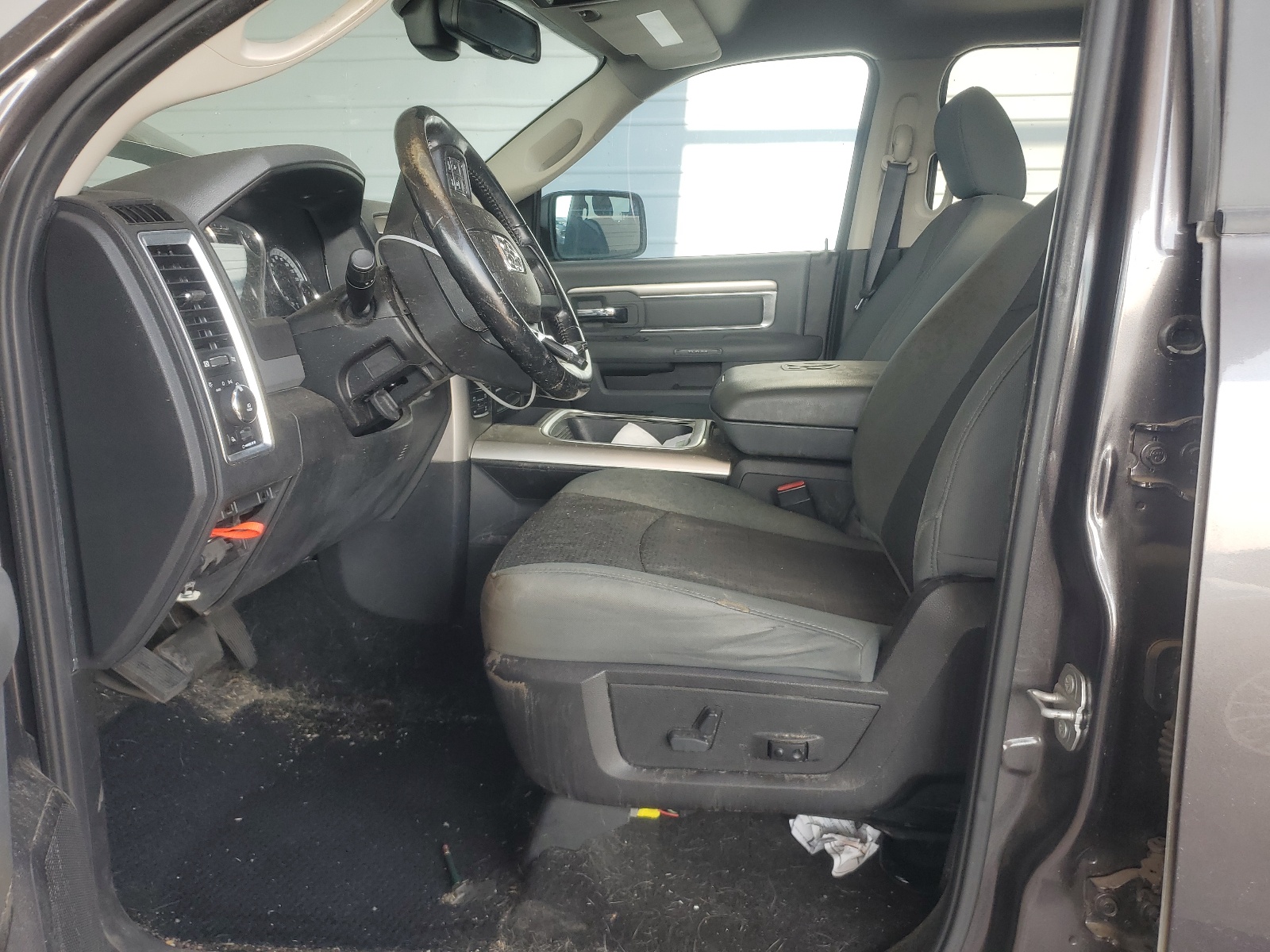 1C6RR7LT0FS759599 2015 Ram 1500 Slt