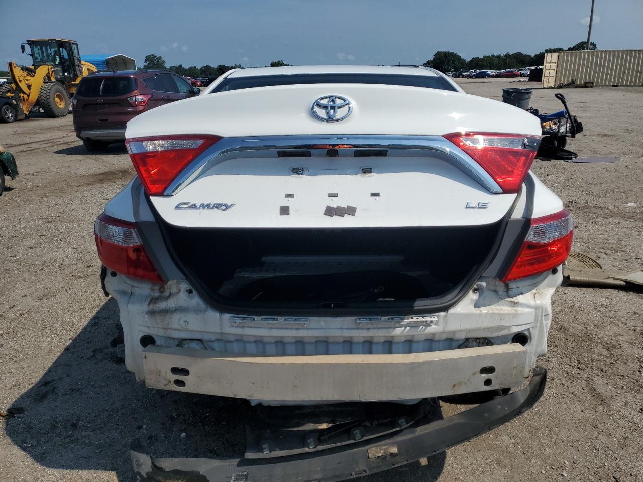 2015 Toyota Camry Le VIN: 4T1BF1FK2FU113709 Lot: 64943594