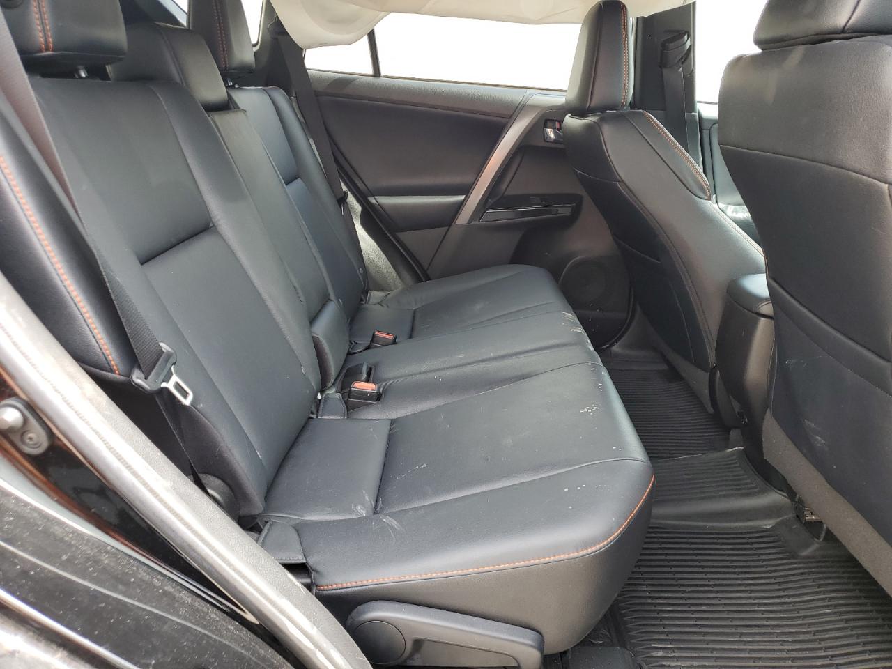 2017 Toyota Rav4 Se VIN: 2T3JFREV7HW660359 Lot: 63764484