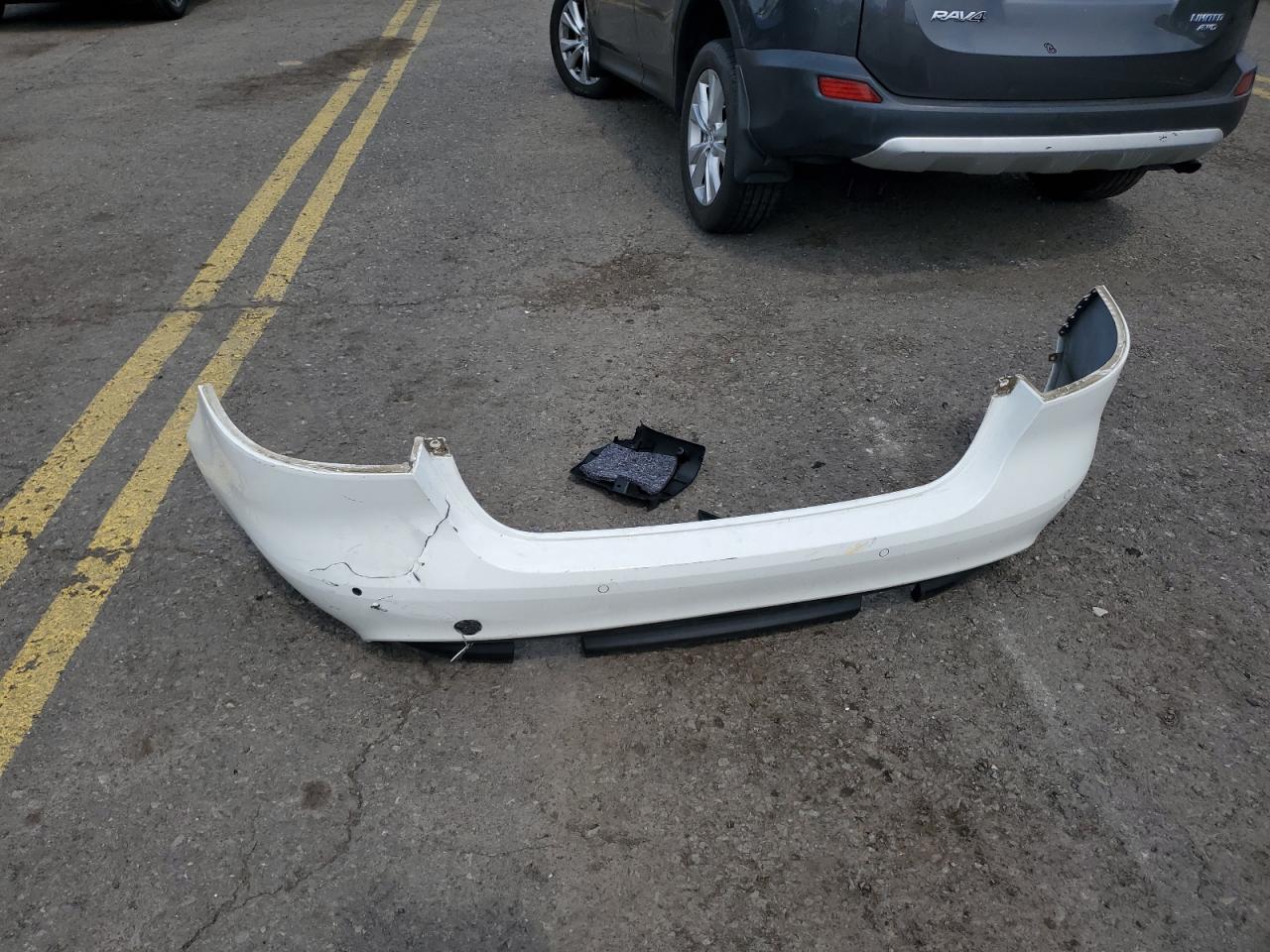 2015 Toyota Rav4 Limited VIN: JTMDFREV5FD172213 Lot: 64209714