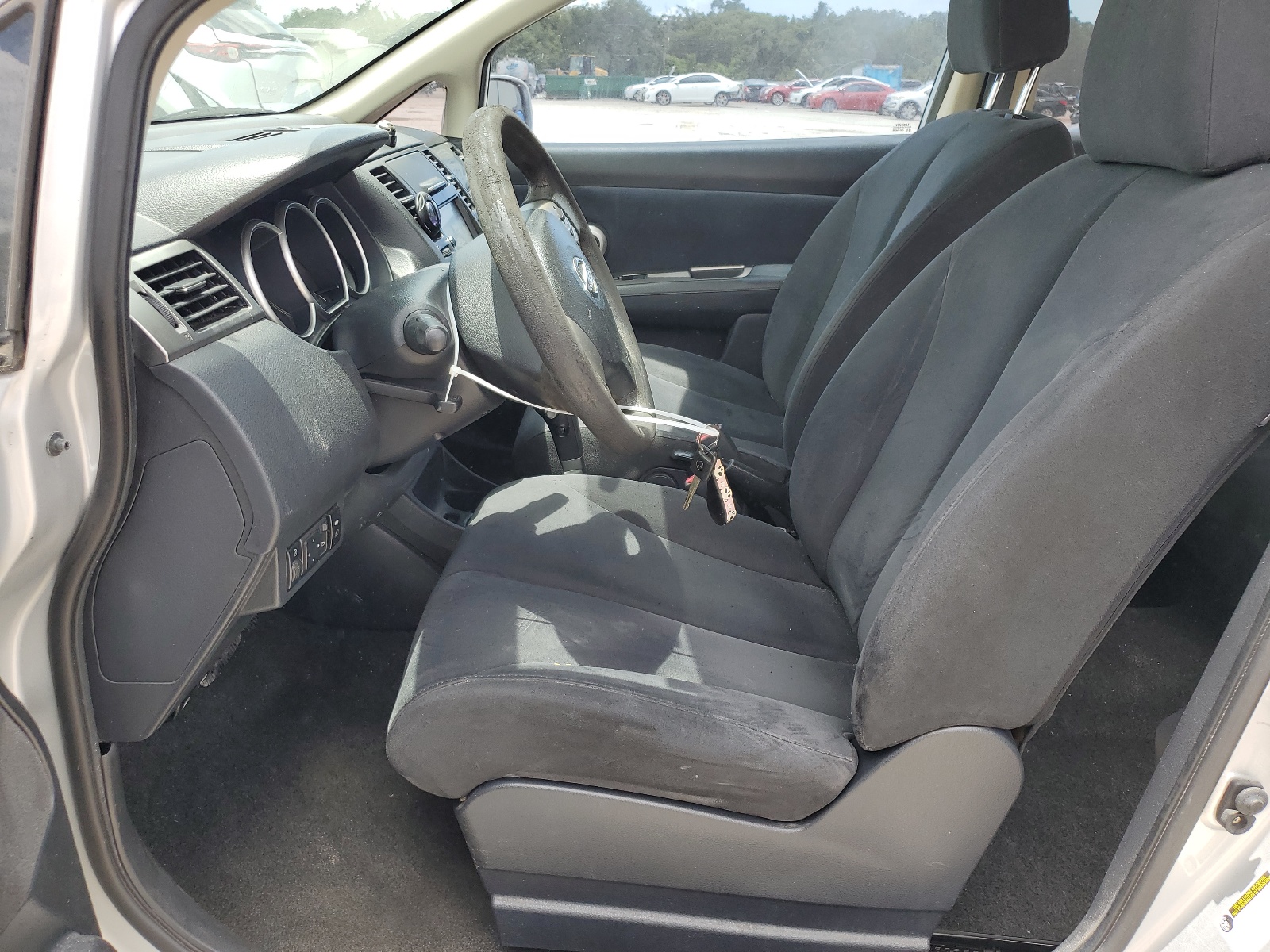 3N1BC11E58L392832 2008 Nissan Versa S