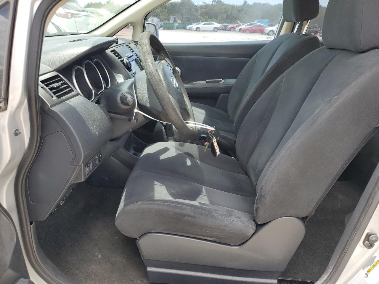 2008 Nissan Versa S VIN: 3N1BC11E58L392832 Lot: 64420364