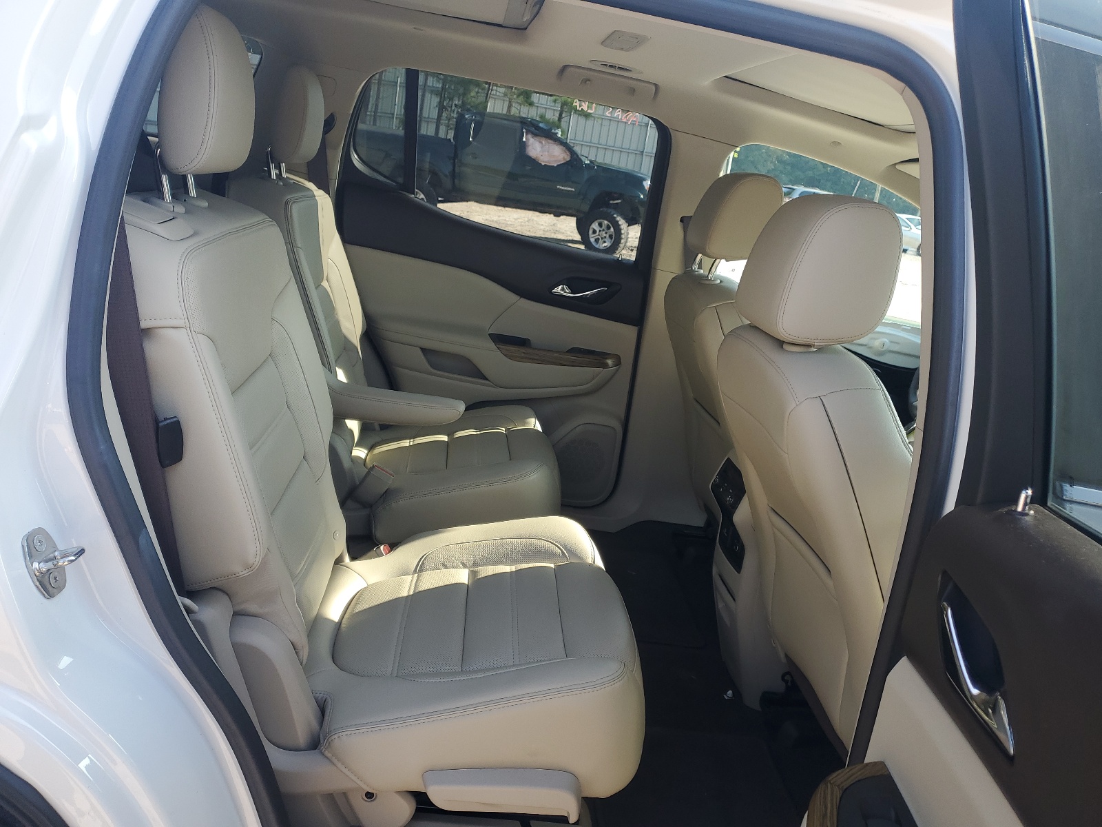 1GKKNPLS1HZ221599 2017 GMC Acadia Denali