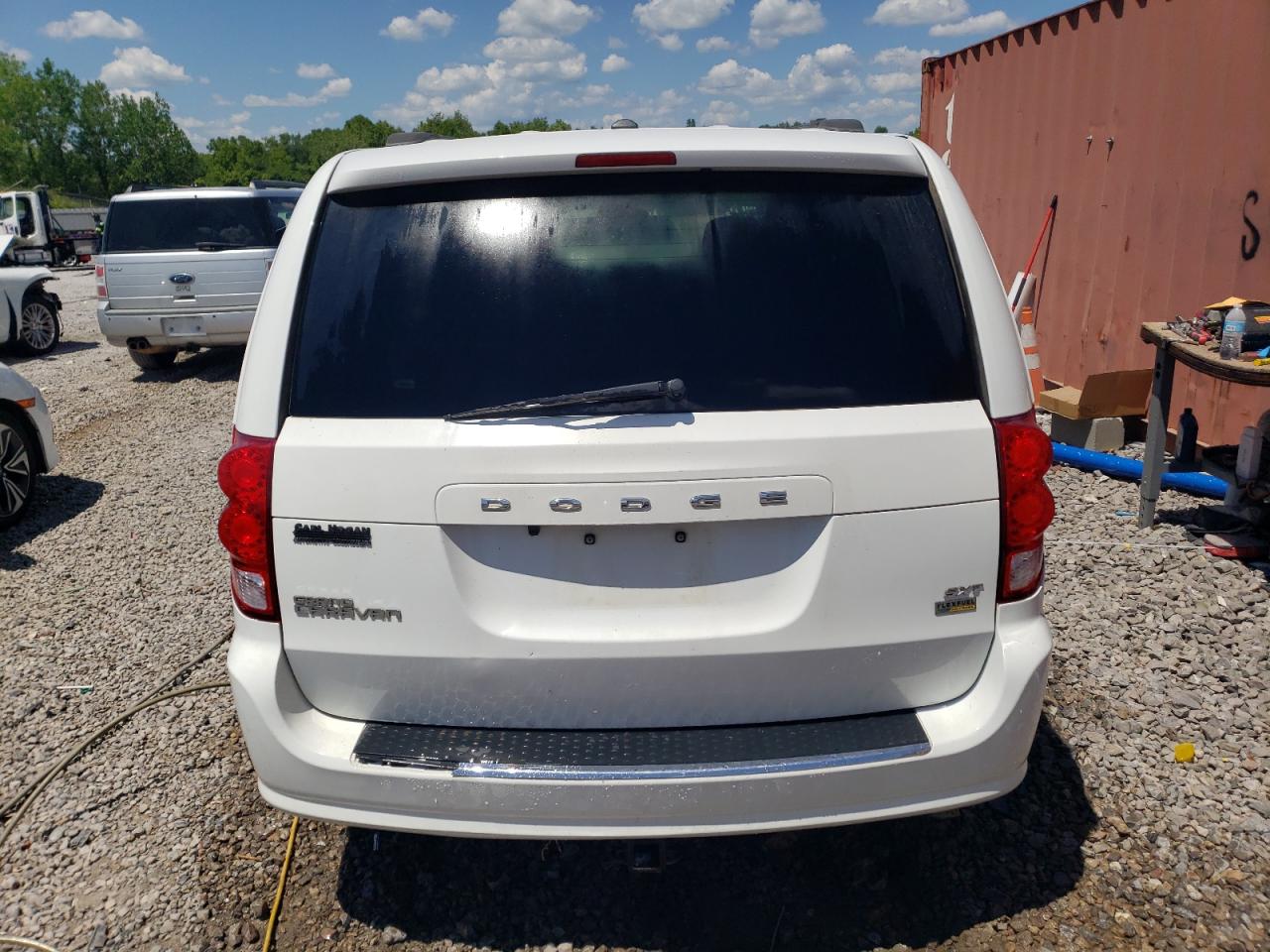 2C4RDGCGXHR600555 2017 Dodge Grand Caravan Sxt