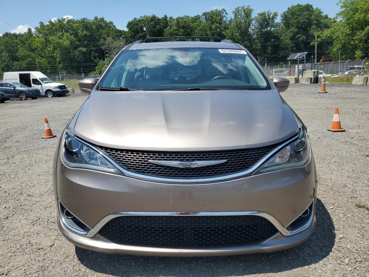 2017 Chrysler Pacifica - Image 5