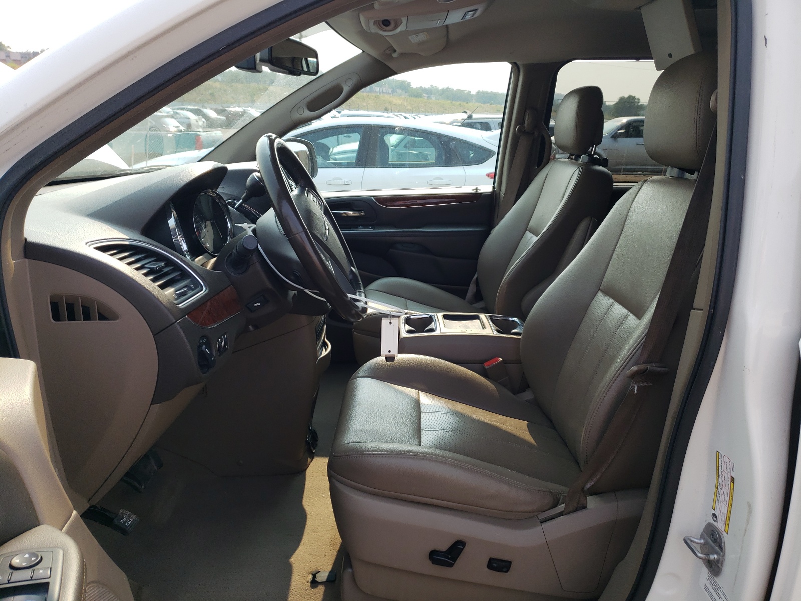 2A4RR8DGXBR760037 2011 Chrysler Town & Country Touring L