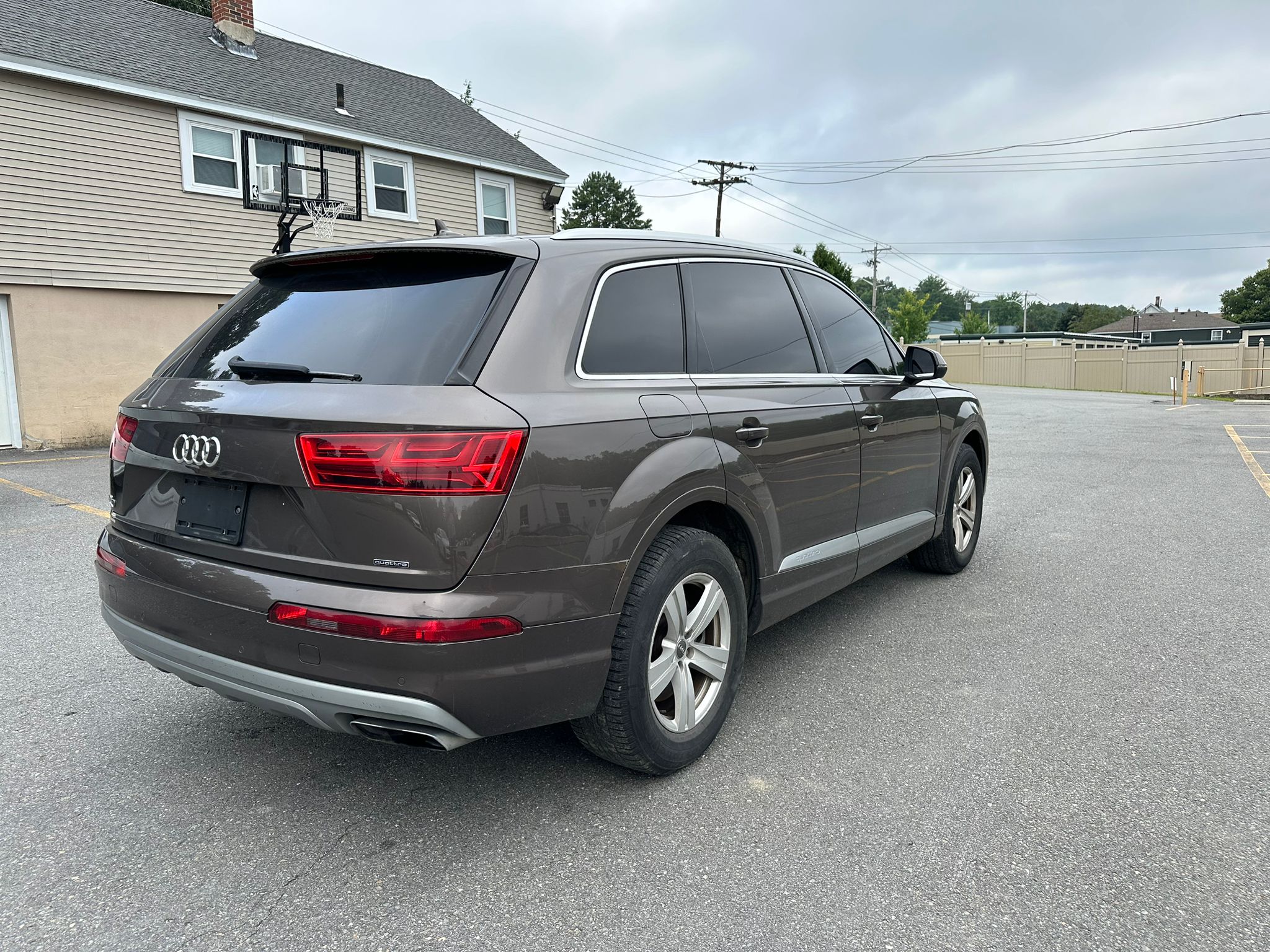 WA1LHAF73HD047991 2017 Audi Q7 Premium Plus