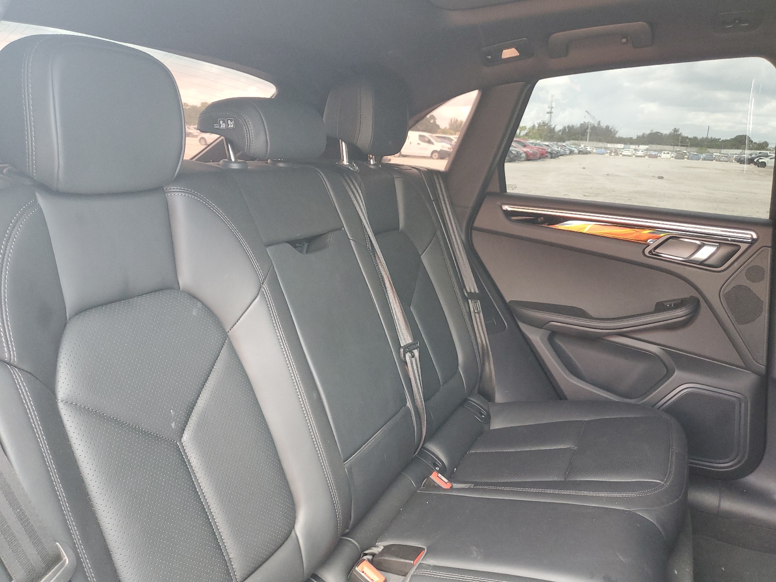 WP1AA2A54PLB08863 2023 Porsche Macan Base