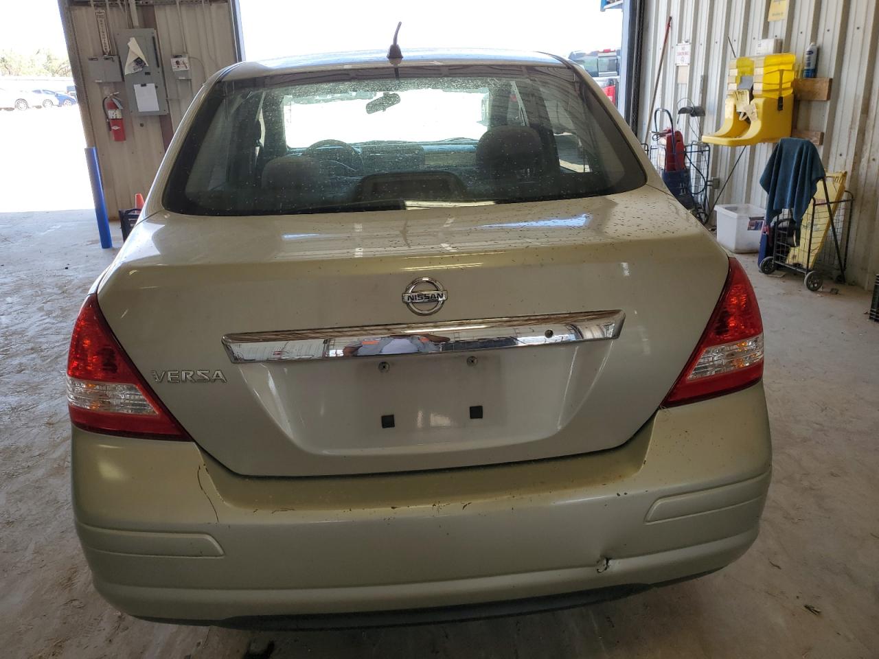 2008 Nissan Versa S VIN: 3N1BC11E18L386204 Lot: 62080404