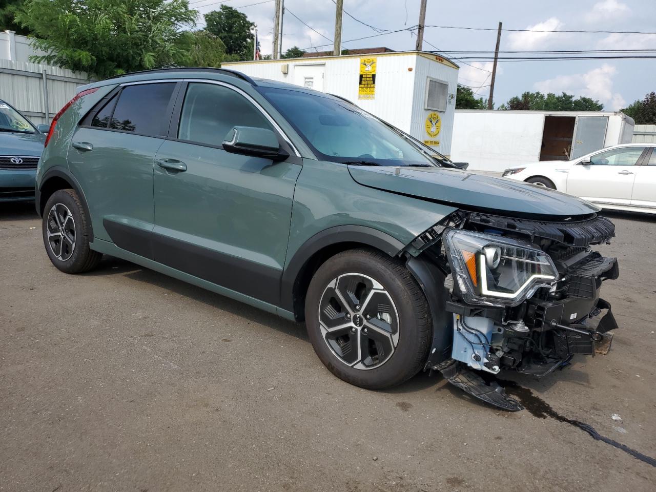 KNDCR3LE4R5144565 Kia Niro EX 4