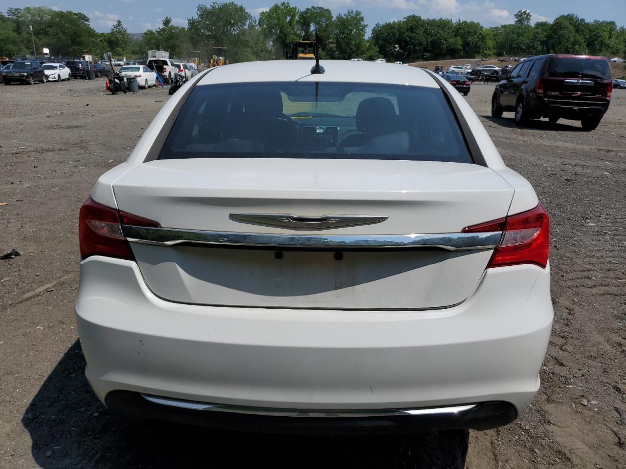 2014 Chrysler 200 Touring VIN: 1C3CCBBB5EN128800 Lot: 62794894