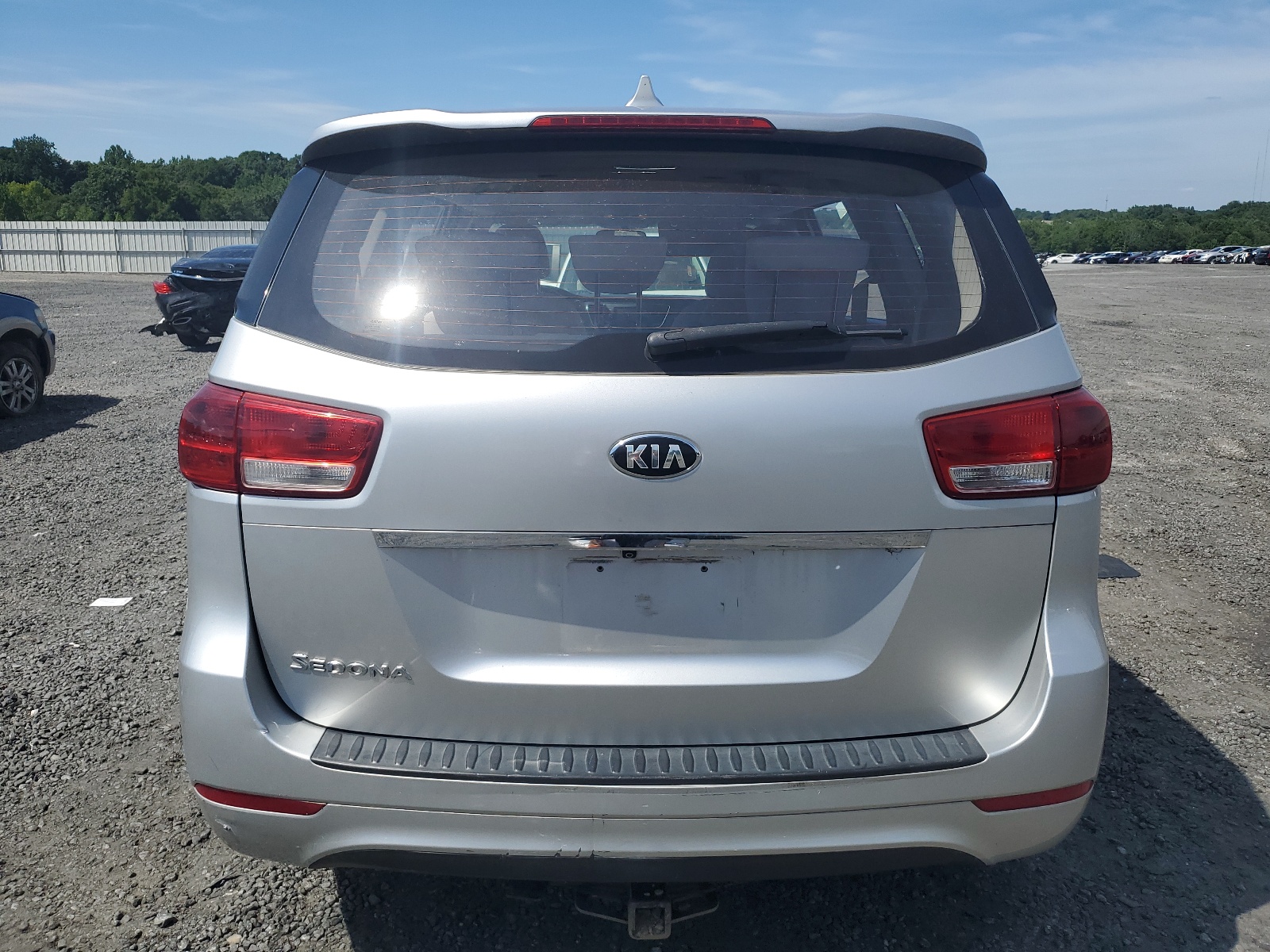 KNDMA5C18H6269839 2017 Kia Sedona L